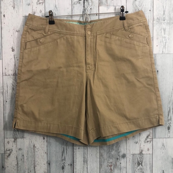 Venezia Khaki Snap Pocket Shorts 16 - Picture 1 of 8